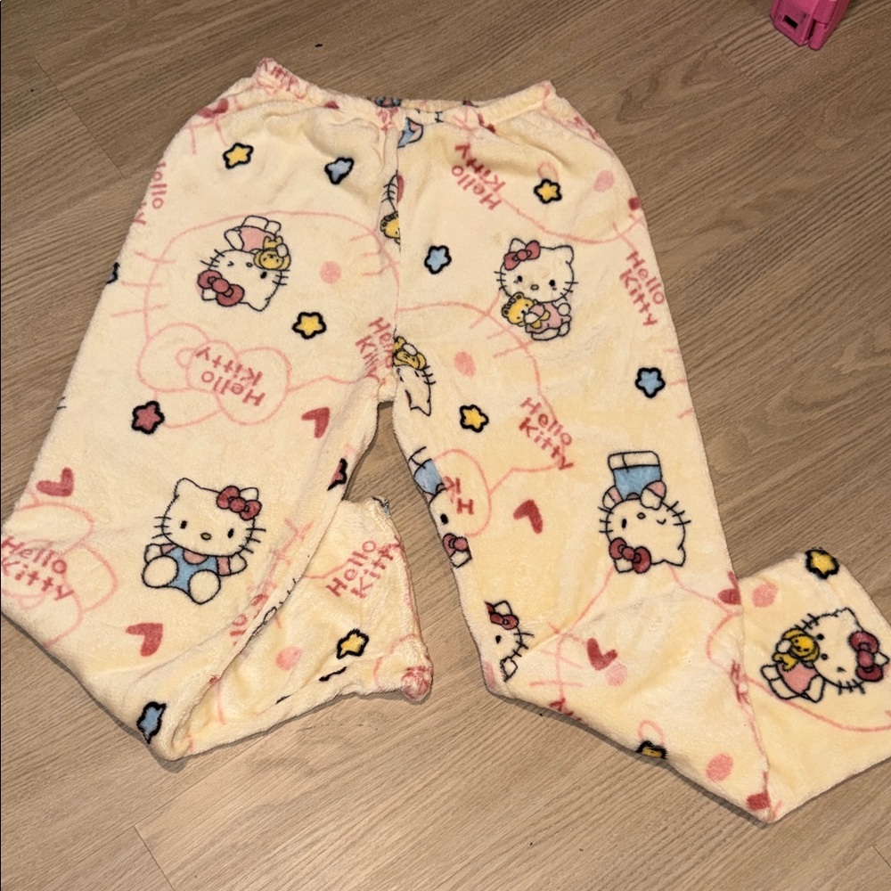 HELLO KITTY FUZZY PANTS